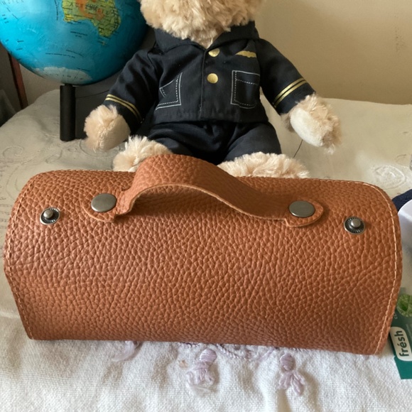 Bundle of Turkish Airlines Plush Pilot & New Lufthansa Business Amenity Kit ✈️ - Picture 7 of 9